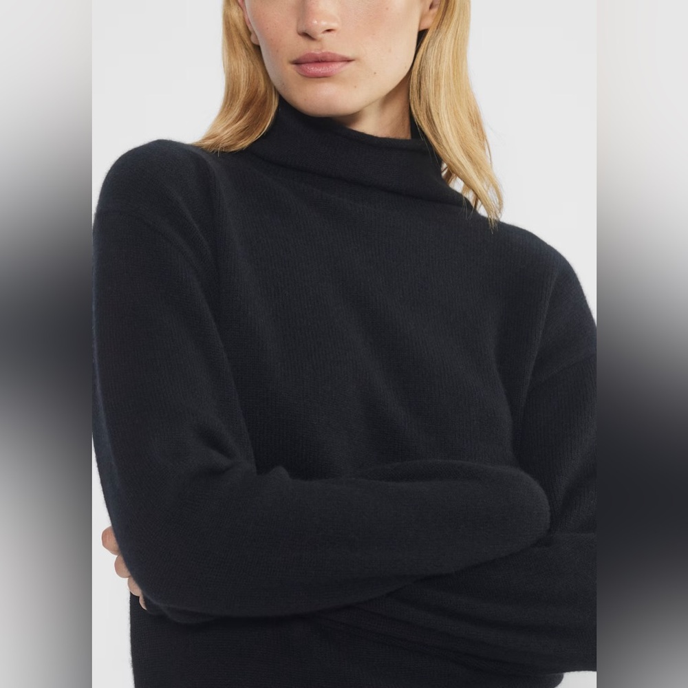 Aritzia Cashmere Mockneck Classic Black Women's Sweater Sz XS